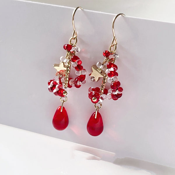 Pendientes originales hechos a mano de cristal checo rojo Pendientes navideños con forma de gota de agua